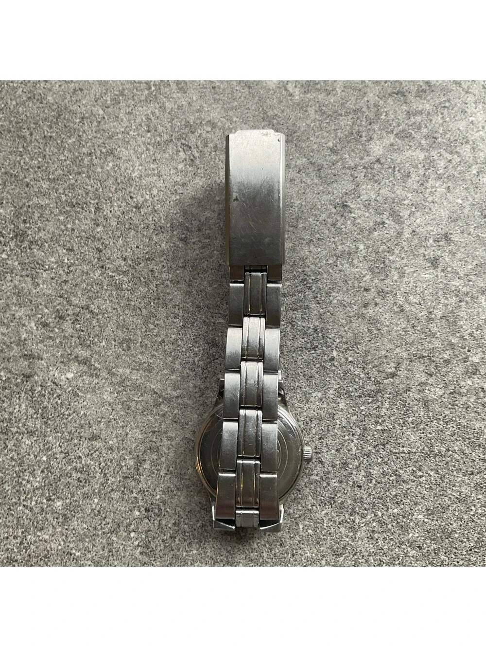 Vintage Timex Womens Watch 26mm Silver Tone Case And Band Black Dial Bin Q